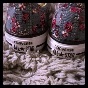 Girls youth size 3 floral converse